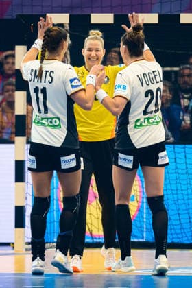 Handball, Womens World Championship, Main Round Montenegro Germany from left Xenia Smits Germany , Goalkeeper Katharina Filter Germany , Emily Vogel Germany Cheering Joy Emotion Dortmund Westfalenhalle Nordrhein Westfalen Germany