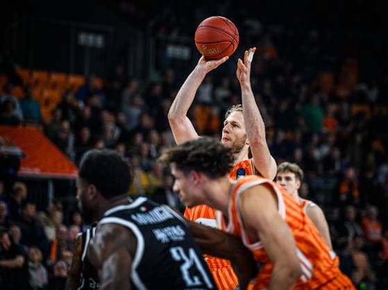 Christian Sengfelder ratiopharm ulm controls the Ball during the Basketball Eurocup match between ratiopharm ulm and Dolomiti Energia Trento at ratiopharm Arena on December 4, 2025 in Neu Ulm, Germany Photo by Harry Langer DeFodi Images