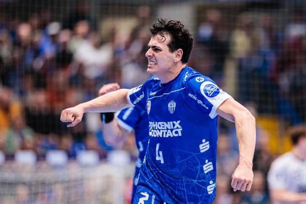 Samuel Zehnder TBV Lemgo Lippe, 04 cheers after scoring goal GER, TBV Lemgo Lippe vs SG Flensburg Handewitt, Handball, 1 Bundesliga, Matchday 15, Season 2025 2026, 04 12 2025 GER, TBV Lemgo Lippe vs SG Flensburg Handewitt, Handball, 1 Bundesliga, Matchday 15, Season 2025 2026, 04 12 2025 Lemgo Copyright: xEibner-Pressefoto JanxRollingerx EP_JSK