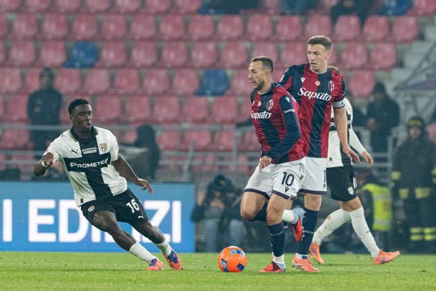 Foto IPP Damiano Fiorentini Bologna 04 12 2025 Calcio Coppa Italia 2025-2026 partita: Bologna-Parma nella foto: Federico Bernardeschii in azione Italy Photo Press World Copyright italy ITALY  Copyright: xR4924_italyphotopressx