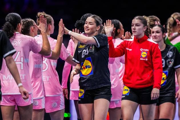 ROTTERDAM , 04-12-2025 , Rotterdam Ahoy , Womens World Championship, WM, Weltmeisterschaft Handball 2025 , match between France and Austria , picture shows Austria player Ana Pandza France - Austria (women)  x32343216x Copyright:
