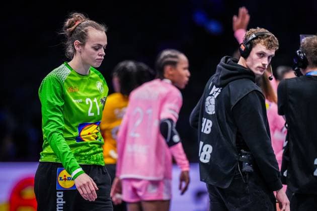 ROTTERDAM , 04-12-2025 , Rotterdam Ahoy , Womens World Championship, WM, Weltmeisterschaft Handball 2025 , match between France and Austria , picture shows Austria goalkeeper Antonija Mamic France - Austria (women)  x32343218x Copyright: