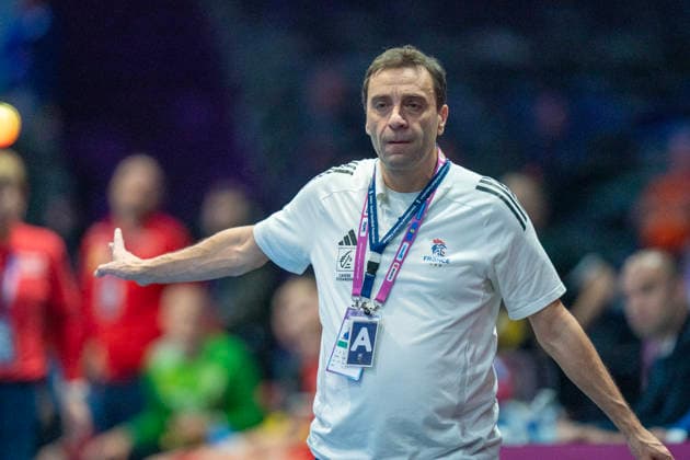 2025-12-04 France vs Austria ROTTERDAM, NETHERLANDS - DECEMBER 4: coach Sebastian Gardillou of France during the IHF Worldchampionship 2025 match for women, between France and Austria at Ahoy on December 4, 2025 in Rotterdam, Netherlands. Rotterdam Ahoy Netherlands Content not available for redistribution in The Netherlands directly or indirectly through any third parties. Copyright: xHenkxSeppenx