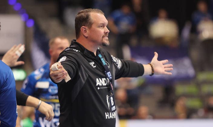 Stuttgart , Handball Daikin HBL Bundesliga TVB Stuttgart vs HSG Wetzlar , Misha Kaufmann coach TVB