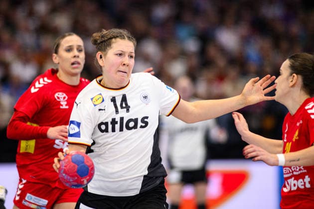 DORTMUND, GERMANY - 4 DECEMBER, 2025: - Women s Handball World Championship, WM, Weltmeisterschaft 2025 Montenegro vs Germany at Westfallenhalle.  Copyright: xVitaliixKliuievx
