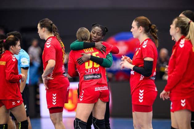 DORTMUND, GERMANY - 4 DECEMBER, 2025: Armelle Attingre, Andrijana Tatar - Women s Handball World Championship, WM, Weltmeisterschaft 2025 Montenegro vs Germany at Westfallenhalle.  Copyright: xVitaliixKliuievx