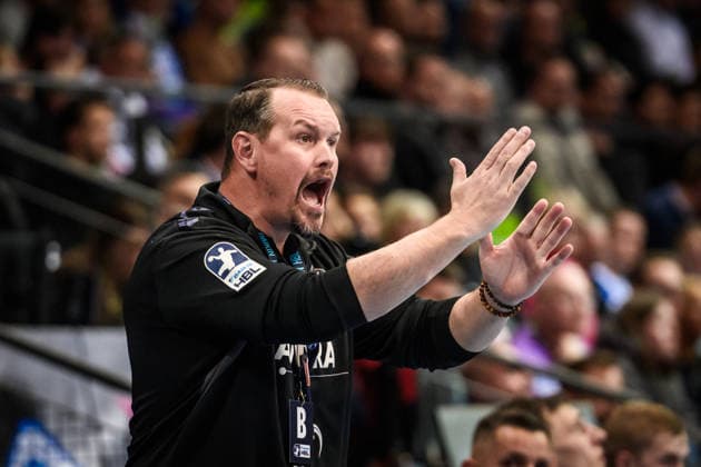 Misha Kaufmann TVB Stuttgart, coach gesticulating on the sidelines GER, TVB 1898 Stuttgart HSG Wetzlar, DAIKIN HBL, Handball, Bundesliga, Matchday 11, Season 2025 2026, 04 12 2025 GER, TVB 1898 Stuttgart HSG Wetzlar, DAIKIN HBL, Handball, Bundesliga, Matchday 11, Season 2025 2026, 04 12 2025 Stuttgart Copyright: xSandyxDinkelackerx EP_SDR