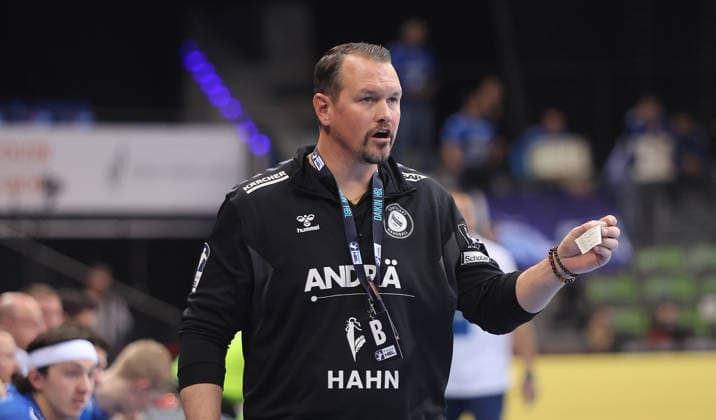 Stuttgart , Handball Daikin HBL Bundesliga TVB Stuttgart vs HSG Wetzlar , Coach Misha Kaufmann TVB