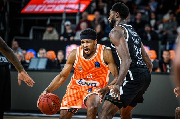 Justin Simon ratiopharm ulm and Selom Mawugbe Dolomiti Energia Trento battle for the ball during the Basketball Eurocup match between ratiopharm ulm and Dolomiti Energia Trento at ratiopharm Arena on December 4, 2025 in Neu Ulm, Germany Photo by Harry Langer DeFodi Images