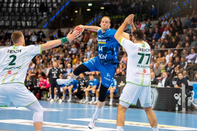 Handball I Men I Season 2025 2026 I Bundesliga I 11 Matchday I TVB Stuttgart HSG Wetzlar I 04 12 2025 Lenny Rubin 44, TVB Stuttgart im Wurf Stuttgart Porsche Arena Baden Württemberg Germany Copyright: xLobeca MaxxPetershansx