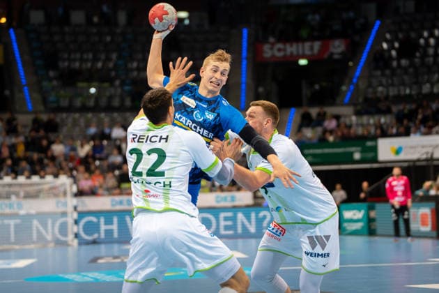 Handball I Men I Season 2025 2026 I Bundesliga I 11 Matchday I TVB Stuttgart HSG Wetzlar I 04 12 2025 Torben Matzken 22, TVB Stuttgart im Wurf Stuttgart Porsche Arena Baden Württemberg Germany Copyright: xLobeca MaxxPetershansx