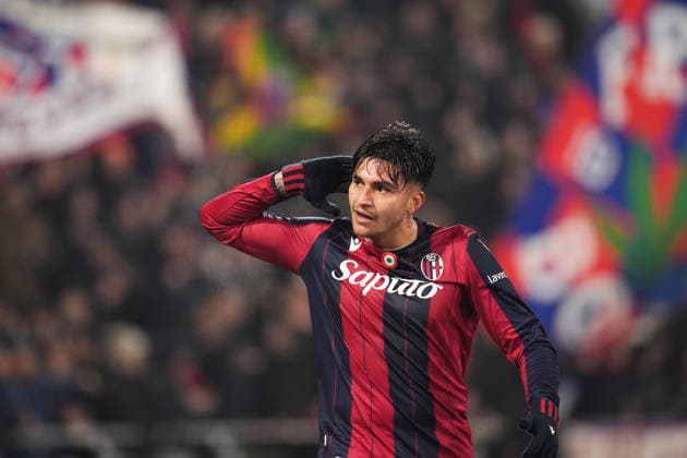 Bologna s Santiago Castro celebrates after scoring the 2-1 goal for his team during the round of 16 Frecciarossa Italian Cup 2025 2026 soccer match between Bologna and Parma at Renato DallÕAra Stadium in Bologna, North Italy, Thursday, December 4, 2025. Soccer  Copyright: xMassimoxPaolone LaPressex