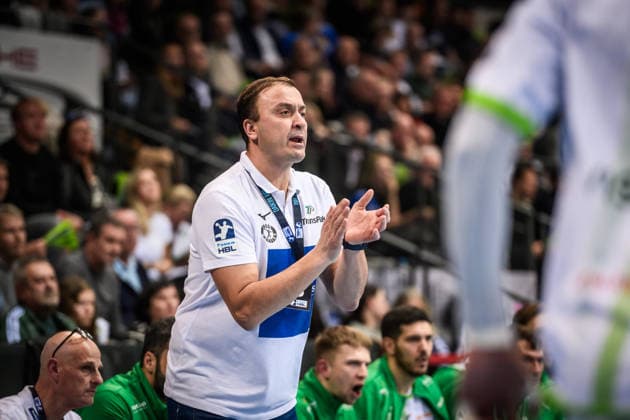 Momir Ilic Coach HSG Wetzlar GER, TVB 1898 Stuttgart HSG Wetzlar, DAIKIN HBL, Handball, Bundesliga, Matchday 11, Season 2025 2026, 04 12 2025 GER, TVB 1898 Stuttgart HSG Wetzlar, DAIKIN HBL, Handball, Bundesliga, Matchday 11, Season 2025 2026, 04 12 2025 Stuttgart Copyright: xSandyxDinkelackerx EP_SDR