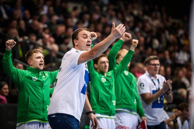 Momir Ilic Coach HSG Wetzlar GER, TVB 1898 Stuttgart HSG Wetzlar, DAIKIN HBL, Handball, Bundesliga, Matchday 11, Season 2025 2026, 04 12 2025 GER, TVB 1898 Stuttgart HSG Wetzlar, DAIKIN HBL, Handball, Bundesliga, Matchday 11, Season 2025 2026, 04 12 2025 Stuttgart Copyright: xSandyxDinkelackerx EP_SDR