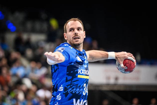 Kai Haefner TVB Stuttgart, 34 Full concentration, focus at seven meters GER, TVB 1898 Stuttgart HSG Wetzlar, DAIKIN HBL, Handball, Bundesliga, Matchday 11, Season 2025 2026, 04 12 2025 GER, TVB 1898 Stuttgart HSG Wetzlar, DAIKIN HBL, Handball, Bundesliga, Matchday 11, Season 2025 2026, 04 12 2025 Stuttgart Copyright: xSandyxDinkelackerx EP_SDR