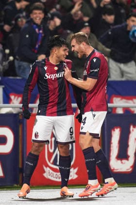 Bologna s Santiago Castro celebrates after scoring the 2-1 goal for his team during the round of 16 Frecciarossa Italian Cup 2025 2026 soccer match between Bologna and Parma at Renato DallÕAra Stadium in Bologna, North Italy, Thursday, December 4, 2025. Soccer  Copyright: xMassimoxPaolone LaPressex