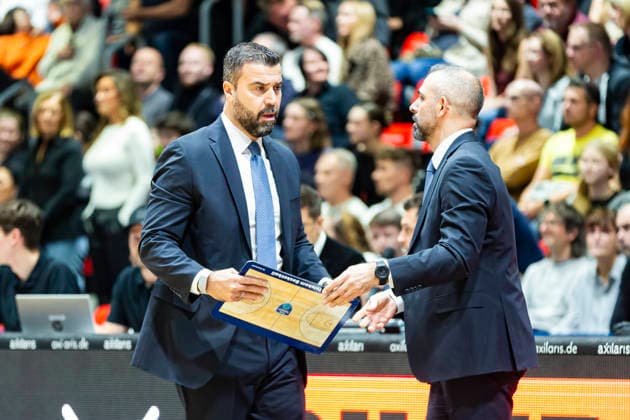 04 12 2025, xomx, Basketball EuroCup, Niners Chemnitz Turk Telekom v l ERDEM CAN Turk Telekom Ankara Head Coach Chemnitz