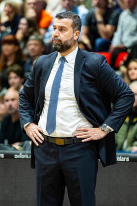 04 12 2025, xomx, Basketball EuroCup, Niners Chemnitz Turk Telekom v l ERDEM CAN Turk Telekom Ankara Head Coach Chemnitz