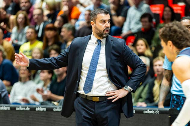 04 12 2025, xomx, Basketball EuroCup, Niners Chemnitz Turk Telekom v l ERDEM CAN Turk Telekom Ankara Head Coach Chemnitz