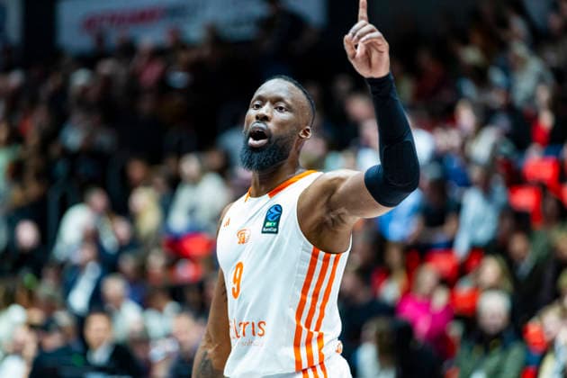 04 12 2025, xomx, Basketball EuroCup, Niners Chemnitz Turk Telekom v l John Newman III Niners Chemnitz Portrait, Portraet, Chemnitz