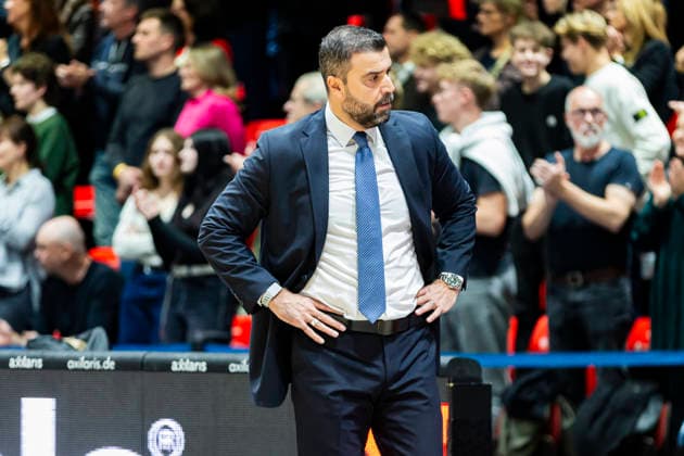 04 12 2025, xomx, Basketball EuroCup, Niners Chemnitz Turk Telekom v l ERDEM CAN Turk Telekom Ankara Head Coach Chemnitz