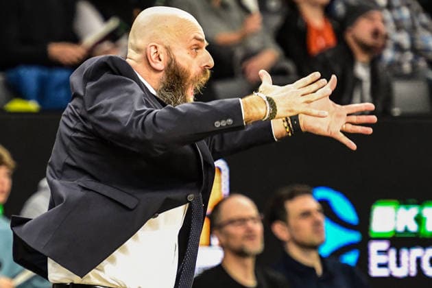 BKT Euro Cup Ratiopharm Ulm v Dolomiti Energia Trento, Ratiopharm Arena Ulm 04 12 2025 Coach Massimo Cancellieri Dolomiti Energia Trento Ulm 04 12 2025 9 Matchday BKT EuroCup, Ratiopharm Ulm v Dolomiti Energia Trento, Ratiopharm Arena Ulm Copyright: xBEAUTIFULxSPORTS Märklx