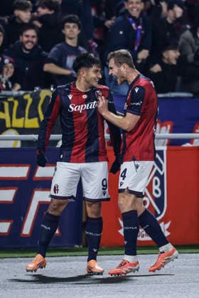 December 4, 2025, Bologna, BOLOGNA: Bologna s Santiago Castro jubilates with his teammates after scoring the goal during the Italian Cup soccer match Bologna FC vs Parma Calcio at Renato Dall Ara stadium in Bologna, Italy, 4 December 2025. ANSA ELISABETTA BARACCHI. Soccer: Italian Cup ; Bologna-Parma  - ZUMAa110 20251204_zaf_a110_036 Copyright: xElisabettaxBaracchix