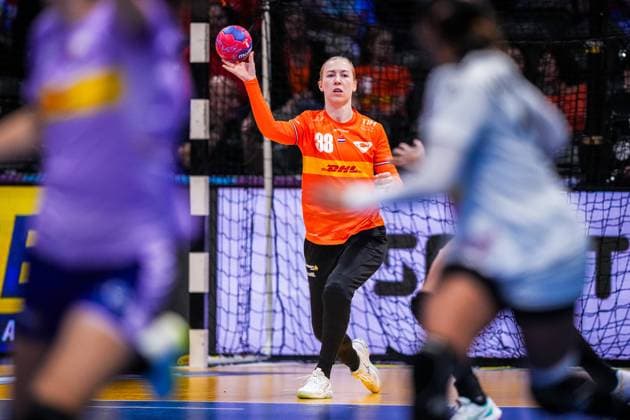 ROTTERDAM , 04-12-2025 , Rotterdam Ahoy , Womens World Championship, WM, Weltmeisterschaft Handball 2025 , match between Netherlands and Tunisia , picture shows Netherlands goalkeeper Yara ten Holte Netherlands - Tunisia (women)  x32343993x Copyright: