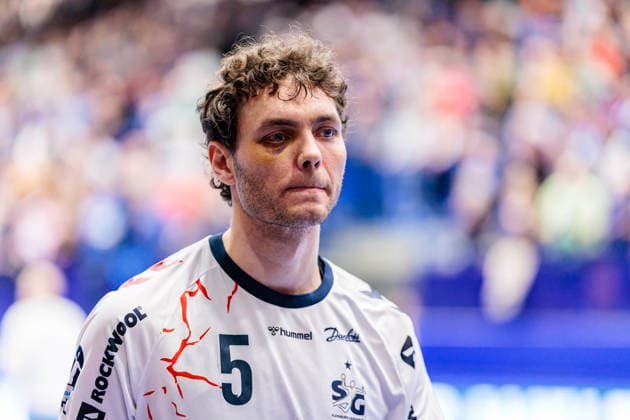 Niclas Kirkelokke SG Flensburg Handewitt, 05 is disappointed sad after 34 33 defeat GER, TBV Lemgo Lippe vs SG Flensburg Handewitt, Handball, 1 Bundesliga, Matchday 15, Season 2025 2026, 04 12 2025 GER, TBV Lemgo Lippe vs SG Flensburg Handewitt, Handball, 1 Bundesliga, Matchday 15, Season 2025 2026, 04 12 2025 Lemgo Copyright: xEibner-Pressefoto JanxRollingerx EP_JSK