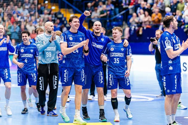 f l Joel Willecke TBV Lemgo Lippe, 24 , Jan Mudrow TBV Lemgo Lippe, 07 , Jarnes Faust TBV Lemgo Lippe, 35 rejoices after 34 33 victory GER, TBV Lemgo Lippe vs SG Flensburg Handewitt, Handball, 1 Bundesliga, 15 Matchday, Season 2025 2026, 04 12 2025 GER, TBV Lemgo Lippe vs SG Flensburg Handewitt, Handball, 1 Bundesliga, 15 Matchday, Season 2025 2026, 04 12 2025 Lemgo Copyright: xEibner-Pressefoto JanxRollingerx EP_JSK