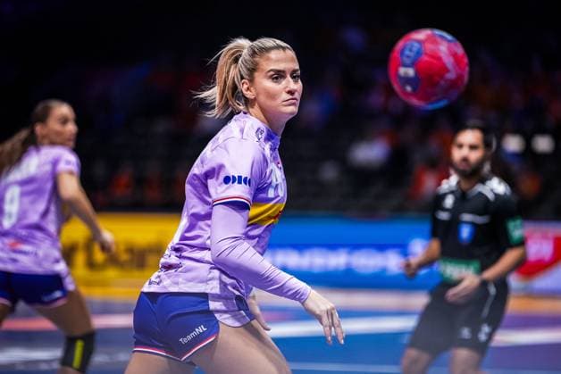 ROTTERDAM , 04-12-2025 , Rotterdam Ahoy , Womens World Championship, WM, Weltmeisterschaft Handball 2025 , match between Netherlands and Tunisia , picture shows Netherlands player Estavana Polman Netherlands - Tunisia (women)  x32344022x Copyright: