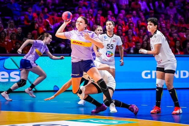 ROTTERDAM , 04-12-2025 , Rotterdam Ahoy , Womens World Championship, WM, Weltmeisterschaft Handball 2025 , match between Netherlands and Tunisia , picture shows Netherlands player Merel Freriks Netherlands - Tunisia (women)  x32344055x Copyright: