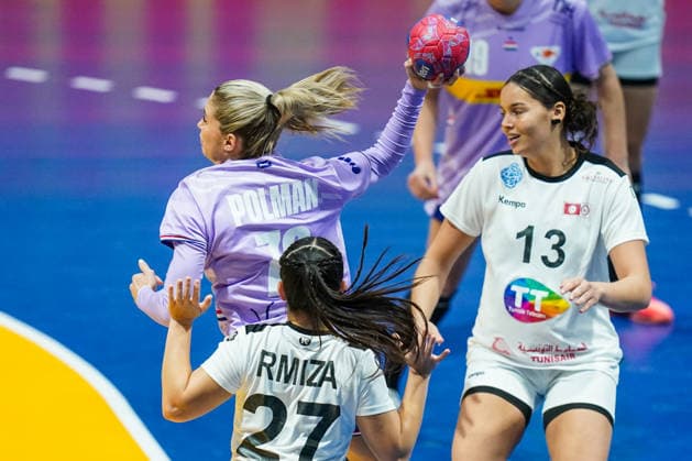 2025-12-04 Netherlands v Tunisia - IHF World Women s Handball Championship ROTTERDAM, NETHERLANDS - DECEMBER 4: Estavana Polman of the Netherlands, Houda Rmiza of Tunisia, Yosr Mostefaoui of Tunisia during the IHF World Women s Handball Championship match between Netherlands and Tunisia at Ahoy on December 4, 2025 in Rotterdam, Netherlands. Rotterdam Ahoy Netherlands Content not available for redistribution in The Netherlands directly or indirectly through any third parties. Copyright: xHenkxSeppenx