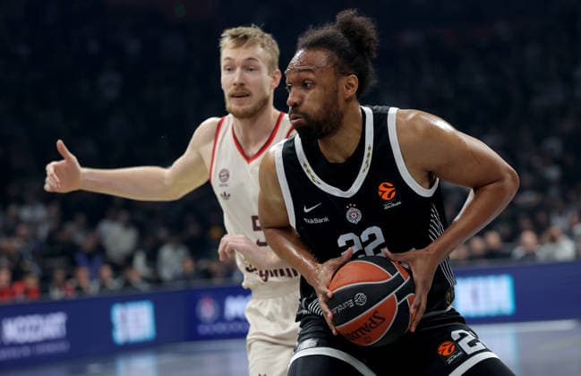 Partizan v Bayern, Euroleague basketball, season 2025 2026, round 14 Belgrade, Serbia. 4th Dec, 2025. Partizan s Jabari Parker during Euroleague basketball match between Partizan and Bayern Munich on December 4. 2025. in Belgrade, Serbia. Belgrade Serbia Copyright: xPedjaxMilosavljevic STARSPORTx