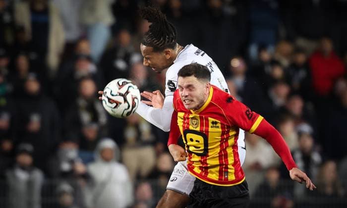 Charleroi s Etienne Camara and Mechelen s Kerim Mrabti fight for the ball during a soccer game between Sporting Charleroi and KV Mechelen, in the 1 8 final of the Croky Cup Belgian cup, Thursday 04 December 2025 in Charleroi. VIRGINIExLEFOUR  x146516806x