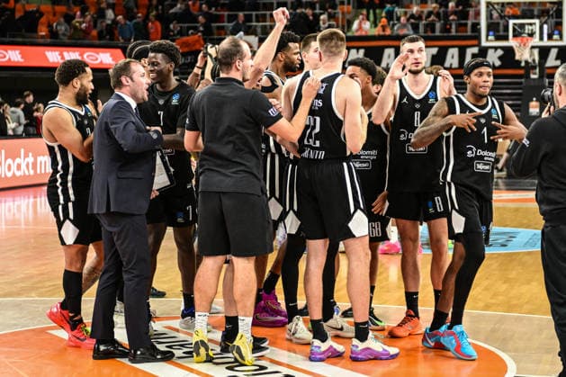 BKT Euro Cup Ratiopharm Ulm against Dolomiti Energia Trento, Ratiopharm Arena Ulm 04 12 2025 Trento celebrates after the clear victory against Ulm Ulm 04 12 2025 9 Matchday BKT EuroCup, Ratiopharm Ulm against Dolomiti Energia Trento, Ratiopharm Arena Ulm Copyright: xBEAUTIFULxSPORTS Märklx