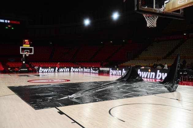 EuroLeague Basketball, Suspended Olympiacos Piraeus vs Fenerbahce Beko Istanbul - The EuroLeague Regular Season Round 14 game between Olympiacos Piraeus and Fenerbahce Beko Istanbul, that was to be held at Peace and Friendship Stadium, has been suspended following a recommendation from the local government due to severe weather conditions affecting the area, in Piraeus, Grecee, 4 December 2025. PIRAEUS Greece Copyright: xOnexInchxProductionsx 6764785
