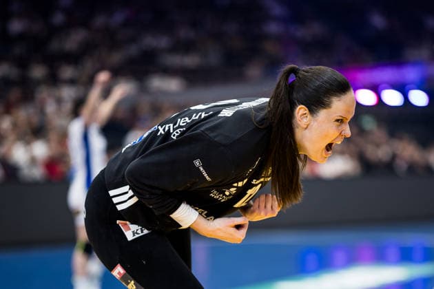DORTMUND, GERMANY - DECEMBER 4: Hafdis Renoetudottir (Iceland, 12) cheers during the 27th IHF Women’s World Handball Championship match between Iceland vs. Spain at Westfalenhalle on matchday 3 of the main round of the 27th IHF Women’s World Handball Championship on December 4, 2025 in Dortmund, Germany. North Rhine Westphalia Germany Copyright: xBEAUTIFULxSPORTS Wunderlx
