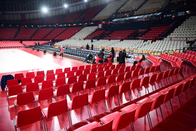 EuroLeague Basketball, Suspended Olympiacos Piraeus vs Fenerbahce Beko Istanbul - The EuroLeague Regular Season Round 14 game between Olympiacos Piraeus and Fenerbahce Beko Istanbul, that was to be held at Peace and Friendship Stadium, has been suspended following a recommendation from the local government due to severe weather conditions affecting the area, in Piraeus, Grecee, 4 December 2025. PIRAEUS Greece Copyright: xOnexInchxProductionsx 6764716