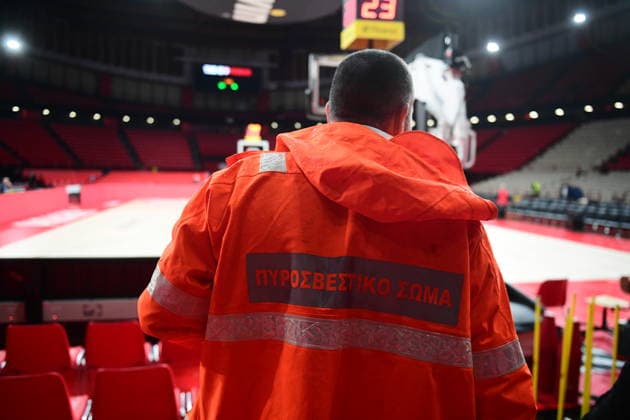 EuroLeague Basketball, Suspended Olympiacos Piraeus vs Fenerbahce Beko Istanbul - The EuroLeague Regular Season Round 14 game between Olympiacos Piraeus and Fenerbahce Beko Istanbul, that was to be held at Peace and Friendship Stadium, has been suspended following a recommendation from the local government due to severe weather conditions affecting the area, in Piraeus, Grecee, 4 December 2025. PIRAEUS Greece Copyright: xOnexInchxProductionsx 6764726