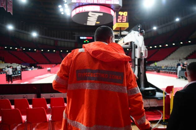 EuroLeague Basketball, Suspended Olympiacos Piraeus vs Fenerbahce Beko Istanbul - The EuroLeague Regular Season Round 14 game between Olympiacos Piraeus and Fenerbahce Beko Istanbul, that was to be held at Peace and Friendship Stadium, has been suspended following a recommendation from the local government due to severe weather conditions affecting the area, in Piraeus, Grecee, 4 December 2025. PIRAEUS Greece Copyright: xOnexInchxProductionsx 6764727