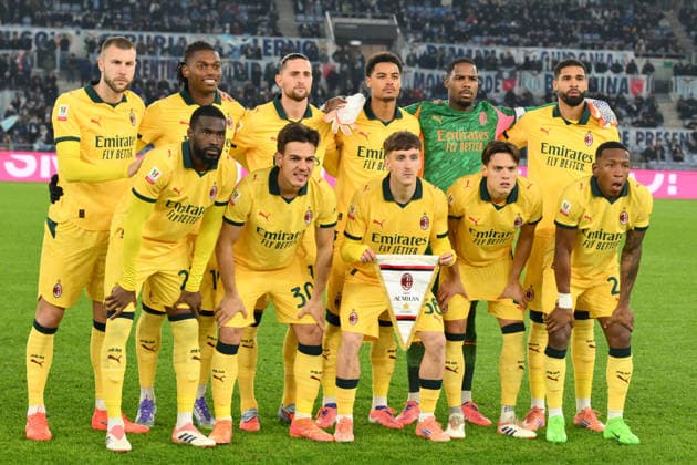 4th December 2025, Stadio Olimpico, Rome, Italy; Italian Coppa Italia Football; Lazio versus AC AC Milan; AC Milan players pose for a group photo before  AllShotLive