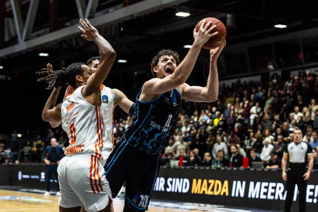 GER, BKT EuroCup, Season 2025 2026, Niners Chemnitz Turk Telekom Ankara 04 12 2025, Fair, Chemnitz, GER, BKT EuroCup, Season 2025 2026, Niners Chemnitz Turk Telekom Ankara Photo Alexander Trienitz Chemnitz Fair Saxony Germany