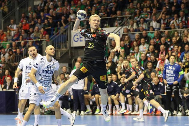04 12 2025, xgox, Handball EHF Champions League SC Magdeburg Pick Szeged v l Magnus Saugstrup Magdeburg, 23 throws goal, goal scorer, scores goal, scores the goal Magdeburg