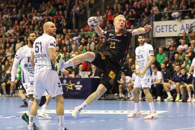 04 12 2025, xgox, Handball EHF Champions League SC Magdeburg Pick Szeged v l Magnus Saugstrup Magdeburg, 23 throws goal, goal scorer, scores goal, scores the goal Magdeburg