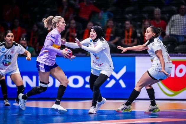 ROTTERDAM , 04-12-2025 , Rotterdam Ahoy , Womens World Championship, WM, Weltmeisterschaft Handball 2025 , match between Netherlands and Tunisia , picture shows Netherlands player Estavana Polman Netherlands - Tunisia (women)  x32344757x Copyright: