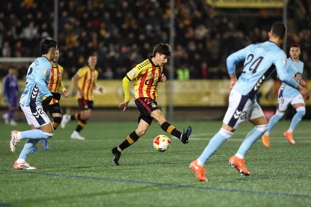 December 4, 2025, Barcelona, Barcelona, SPAIN: Sergi Serrano of UE Sant Andreu in action during the Spanish Cup, Copa del Rey, second round football match played between UE Sant Andreu and RC Celta at Narcis Sala stadium on December 04, 2025 in Barcelona, Spain. Barcelona SPAIN - ZUMAa181 20251204_zaa_a181_049 Copyright: xJavierxBorregox
