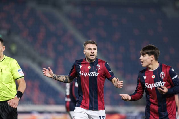 Bologna FC v Parma Calcio - Coppa Italia Ciro Immobile of Bologna FC 1909 returns to the pitch during the Coppa Italia football match between Bologna FC 1909 and Parma Calcio 1913 in Bologna, Italy, on December 4, 2025, at Stadio Renato Dall Ara. Bologna Italy  Copyright: xEmanuelexComincinix originalFilename:comincini-bolognaf251204_nptZ4.jpg