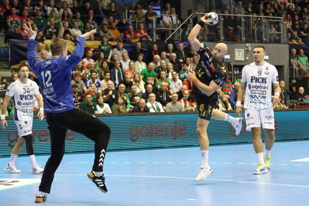 04 12 2025, xtgx, Handball, EHF Champions League, SC Magdeburg Pick Szeged v l Oscar Bergendahl Magdeburg, 54 throws goal, goal scorer, scores the goal Magdeubrg