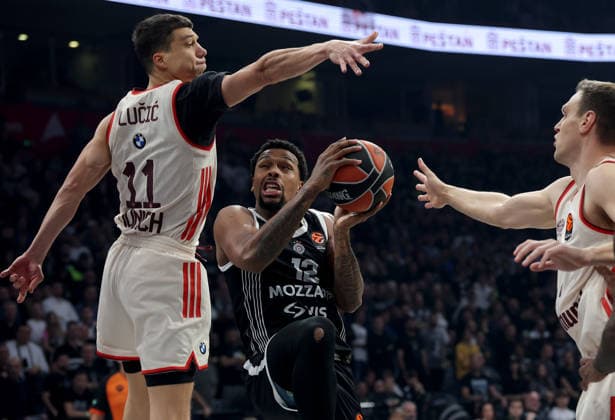 Partizan v Bayern, Euroleague basketball, season 2025 2026, round 14 Belgrade, Serbia. 4th Dec, 2025. Partizan s Sterling Brown during Euroleague basketball match between Partizan and Bayern Munich on December 4. 2025. in Belgrade, Serbia. Belgrade Serbia Copyright: xPedjaxMilosavljevic STARSPORTx